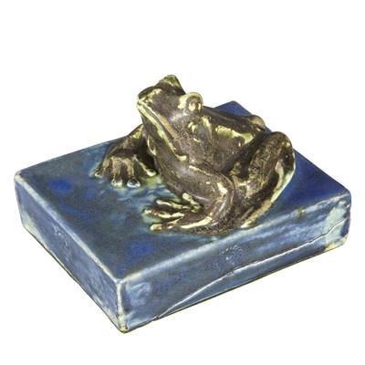 Lot 1604 - Rookwood Pottery Frog-Form Paperweight Length...