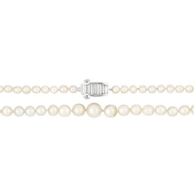 Lot 627 - Natural Pearl Necklace with Platinum and Diamond Clasp