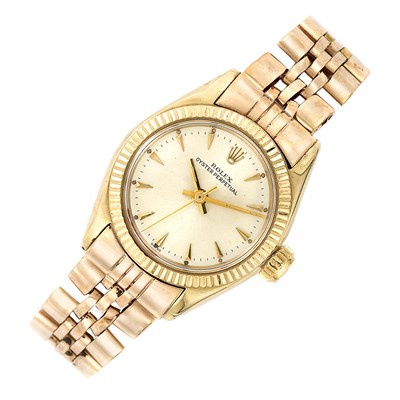 Lot 139 - Lady's Gold Wristwatch