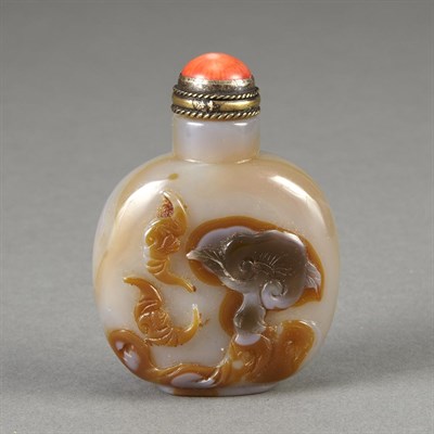 Lot 210 - Chinese Banded Agate Snuff Bottle 19th Century...