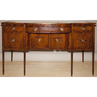 Lot 119 - Federal Mahogany Sideboard Early 19th century...