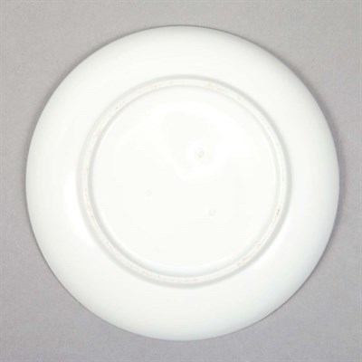 Lot 13 - Japanese Kakiemon Dish 19th Century Worked on...