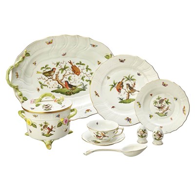 Lot 363 - Herend Porcelain Dinner Service In the...