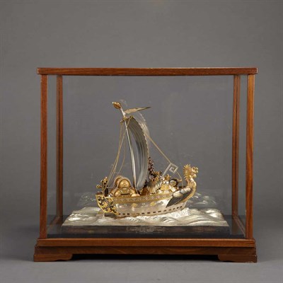 Lot 23 - Japanese Gold and Silver Presentation Takara...