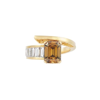 Lot 139 - Gold, Fancy Deep Yellow-Brown Diamond and Diamond Ring
