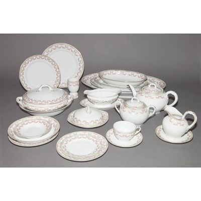 Lot 176 - Schwarzburg Porcelain Dinner Service 20th...