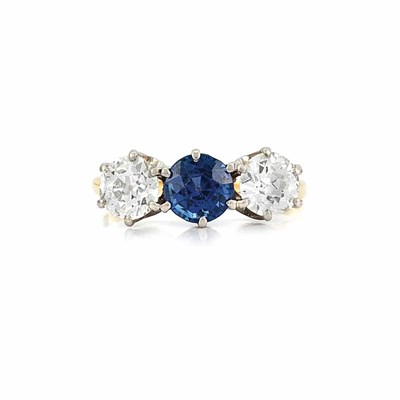 Lot 690 - Gold, Platinum, Sapphire and Diamond Ring