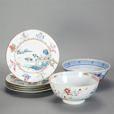 Lot 197 - Group of Chinese Export Porcelain Table...