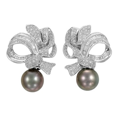 Lot 211 - Pair of White Gold, Diamond and Gray Cultured Pearl Earclips