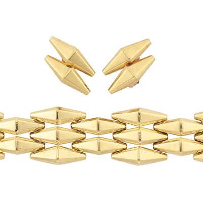 Lot 82 - Gold Bracelet and Pair of Earclips
