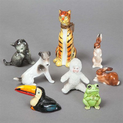 Lot 325 - Group of Figures of Animals