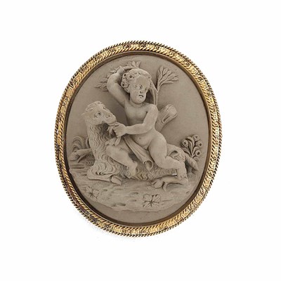 Lot 231 - Antique Gold and Lava Cameo Brooch