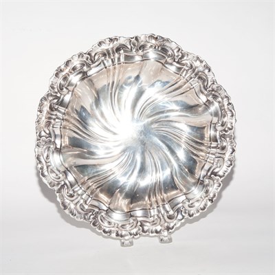 Lot 205 - Italian Silver Bowl Crippa With shell cast...