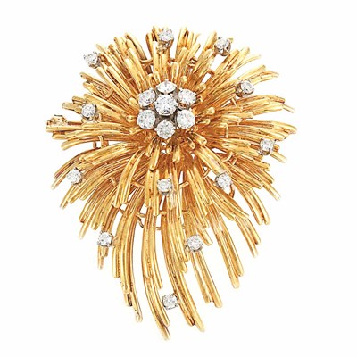 Lot 393 - Gold and Diamond 'en Tremblant' Brooch