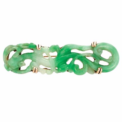 Lot 363 - Gold and Carved Jade Brooch