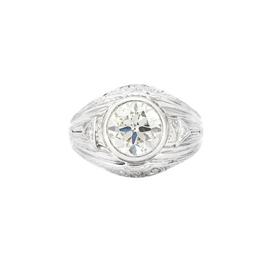 Lot 498 - Gentleman's Platinum and Diamond Ring