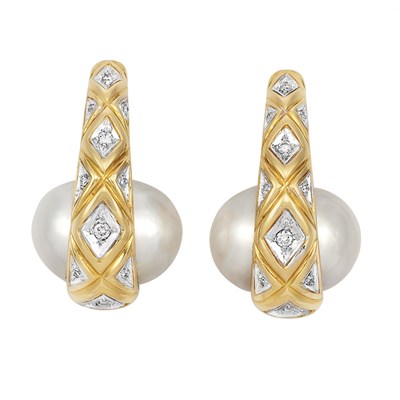 Lot 21 - Pair of Two-Color Gold, Mabe Pearl and Diamond Hoop Earclips