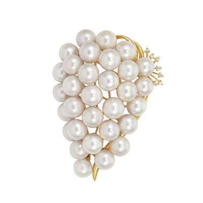 Lot 29 - Gold, Cultured Pearl and Diamond Cluster Brooch