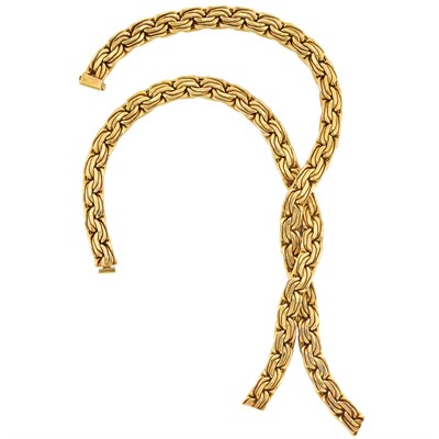 Lot 435 - Gold Curb Link Lariat Necklace, Meister