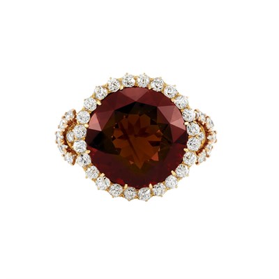 Lot 191 - Gold, Citrine and Diamond Ring