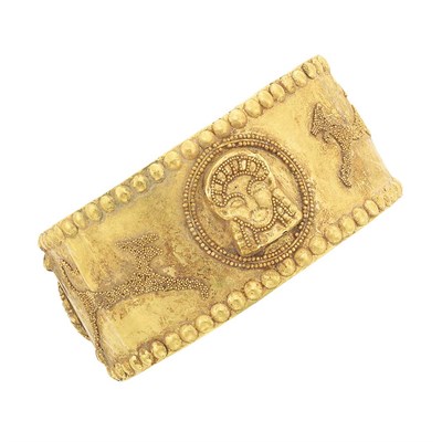 Lot 361 - Antique Gold Cuff Bangle Bracelet