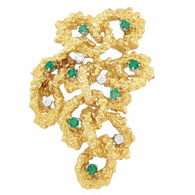 Lot 704 - Nugget Gold, Diamond and Emerald Brooch