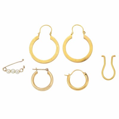 Lot 932 - Group of Gold Jewelry