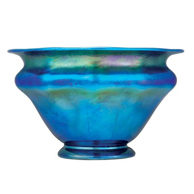 Lot 495 - Tiffany Favrile Ribbed Glass Center Bowl First...