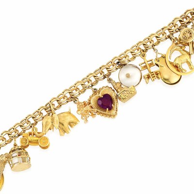 Lot 26 - Gold Charm Bracelet