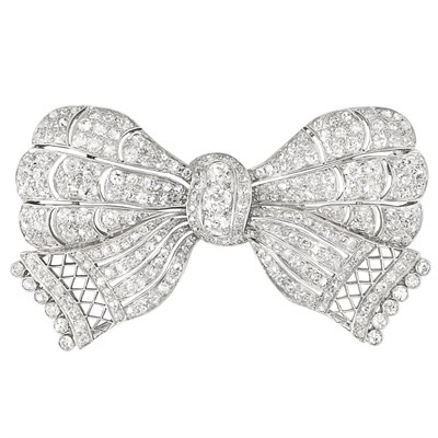 Lot 247 - Edwardian Platinum and Diamond Bow Brooch