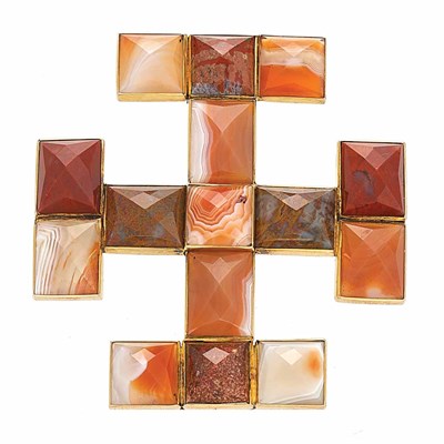 Lot 344 - Gold and Scottish Agate Brooch