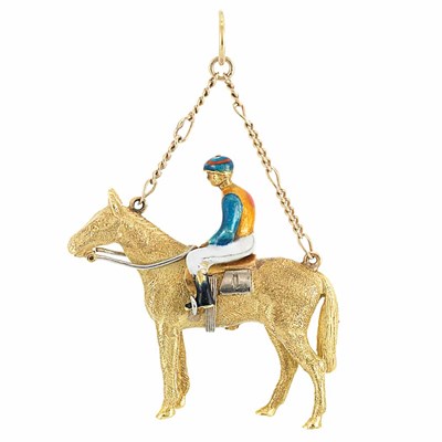 Lot 534 - Gold and Enamel Jockey/Horse Pendant