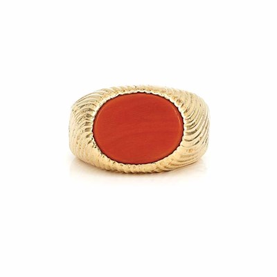 Lot 137 - Gold and Coral Ring, Tiffany & Co., Schlumberger