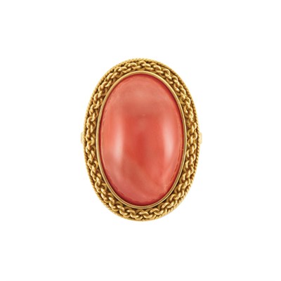 Lot 137 - Gold and Coral Ring