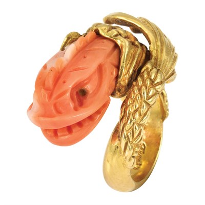 Lot 26 - Gold and Carved Coral Fish Ring