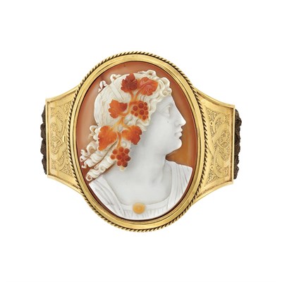 Lot 368 - Antique Gold, Hardstone Cameo and Woven Hair Bracelet