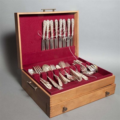 Lot 401 - S. Kirk & Son Sterling Silver Flatware Service...