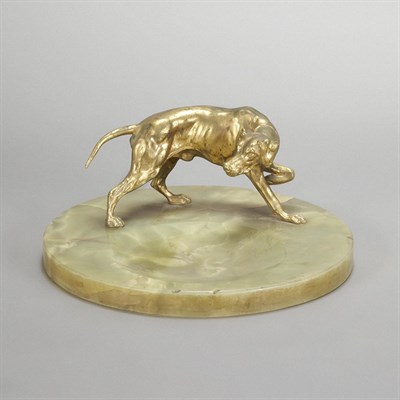 Lot 524 - Art Deco Gilt-Metal and Onyx Animalier Vide...
