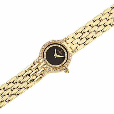 Lot 779 - Lady's Gold and Diamond Wristwatch, Concord