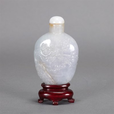 Lot 321 - Chinese Jade Snuff Bottle 20th Century The...