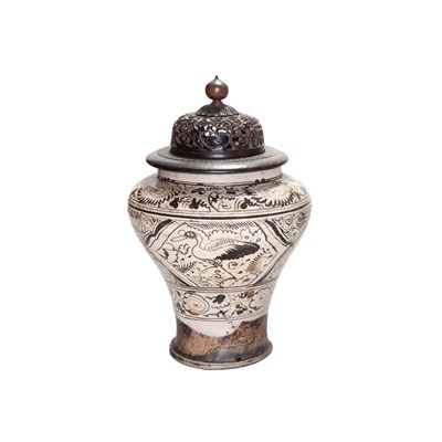 Lot 51 - Chinese Cizhou Vase Song/Yuan Dynasty The...