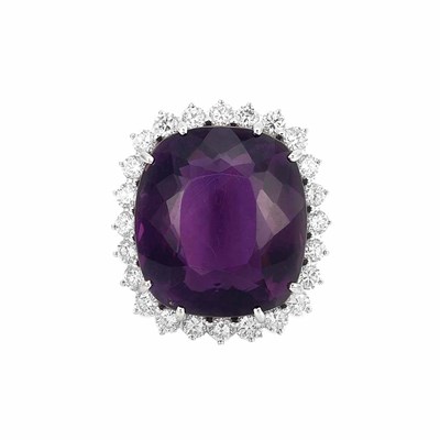 Lot 463 - White Gold, Amethyst and Diamond Ring