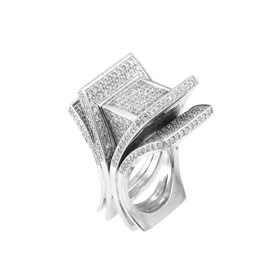Lot 63 - White Gold and Diamond Ring