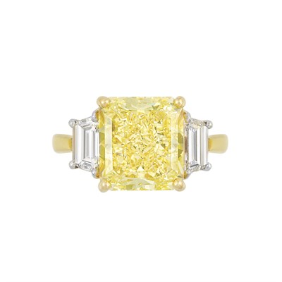 Lot 422 - Gold, Platinum, Fancy Yellow Diamond and Diamond Ring