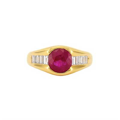 Lot 584 - Gold, Ruby and Diamond Gypsy Ring