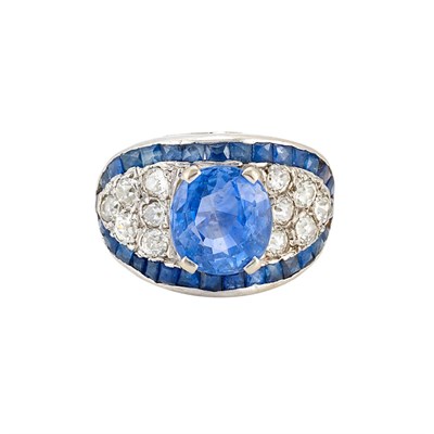 Lot 247 - White Gold, Sapphire and Diamond Ring