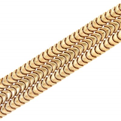 Lot 138 - Wide Retro Gold Bracelet