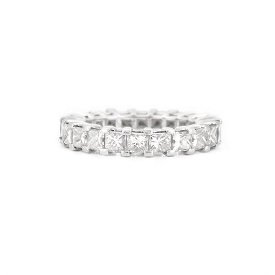 Lot 494 - Platinum and Diamond Band Ring