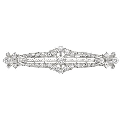 Lot 404 - Edwardian Platinum and Diamond Filigree Bar Pin