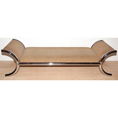 Lot 306 - 20th Century Design Recamier Chromed metal and...